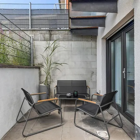 Moritz Mit Kleiner Terrasse Und Stellplatz