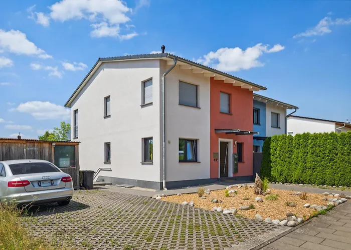 Moritz Mit Kleiner Terrasse Und Stellplatz 코부르크